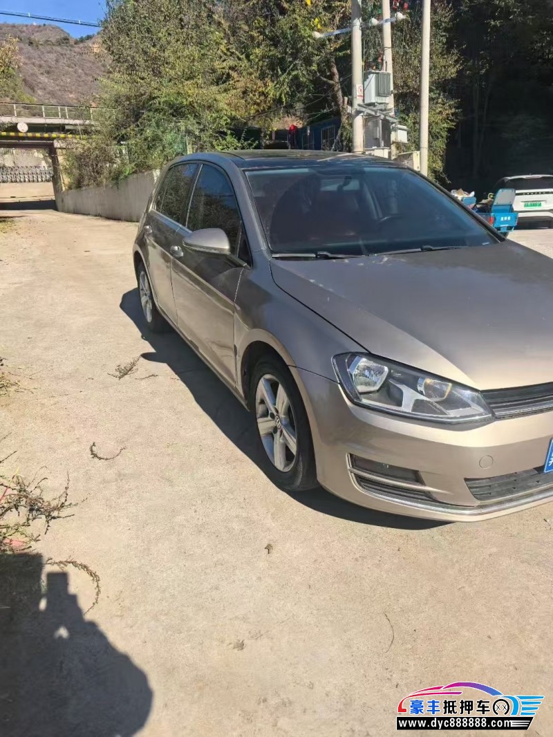 16年大众高尔夫轿车抵押车出售