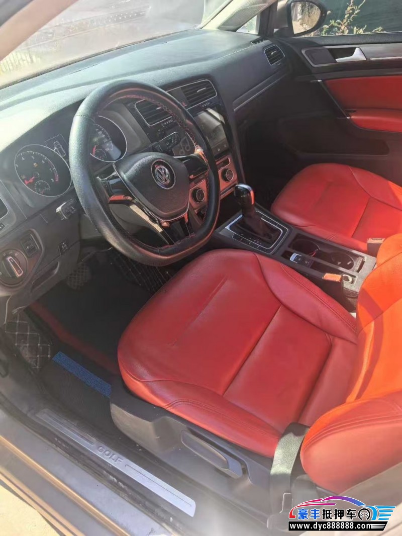 16年大众高尔夫轿车抵押车出售