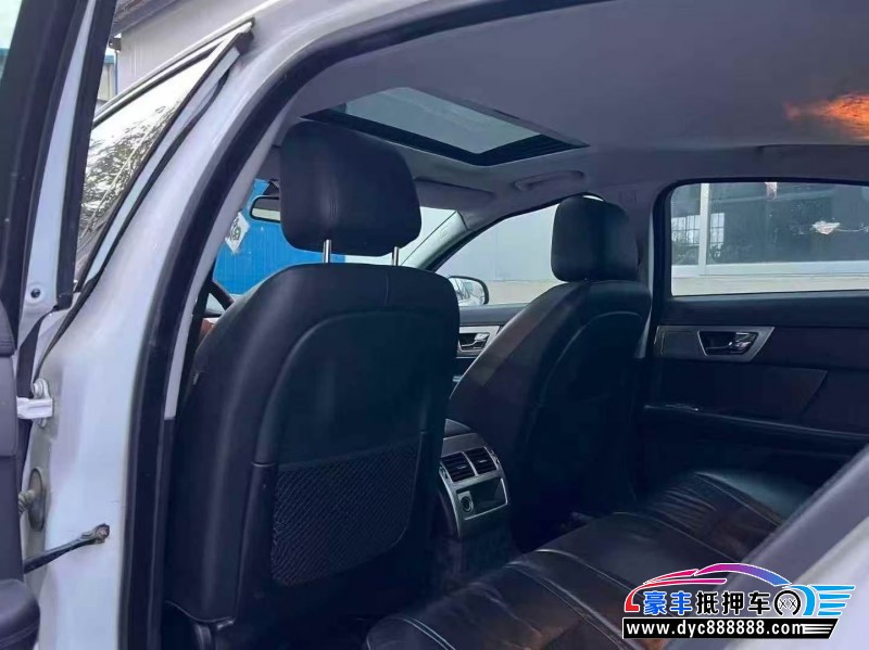 13年捷豹XF轿车抵押车出售