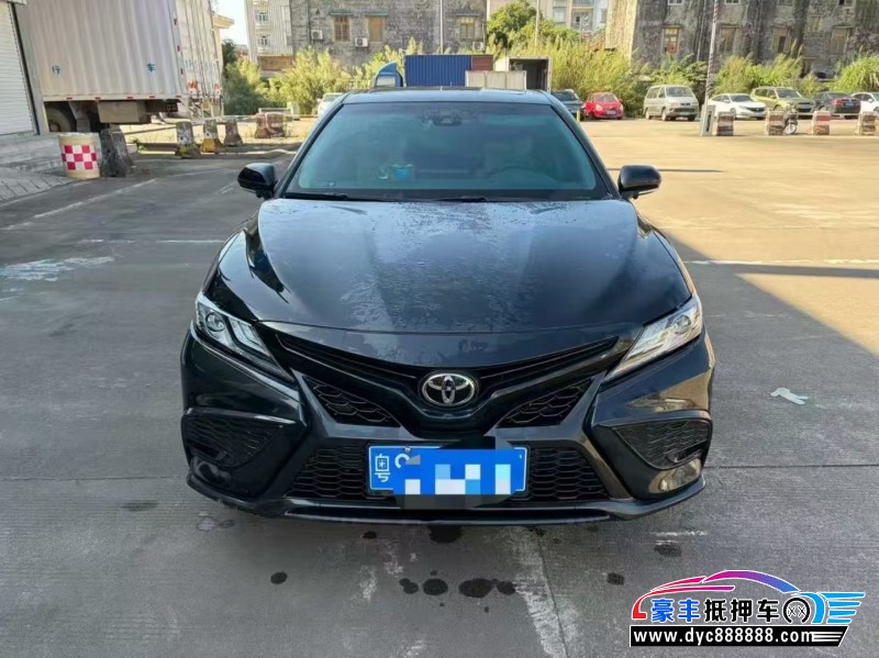 抵押车出售23年丰田凯美瑞轿车