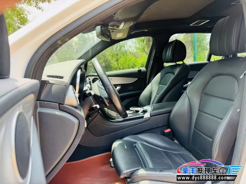 19年奔驰GLCSUV抵押车出售