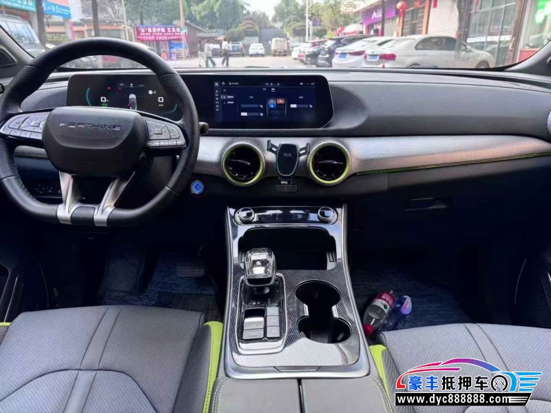 24年东风雷霆轿车抵押车出售