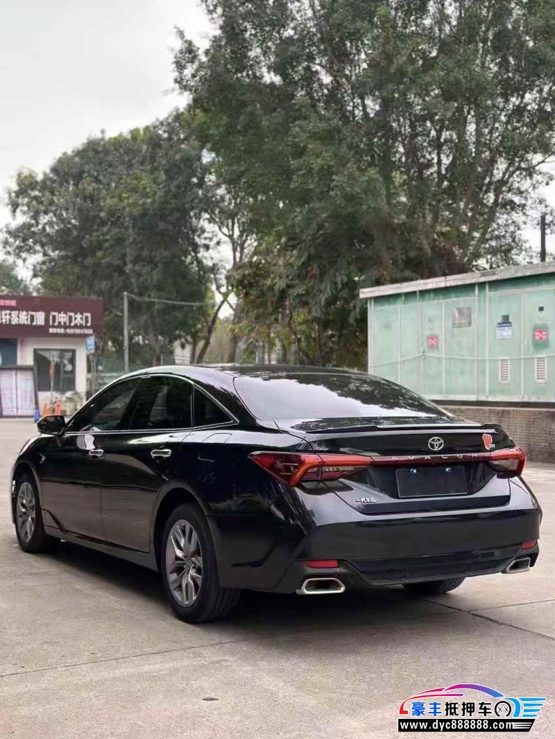 20年丰田亚洲龙轿车抵押车出售