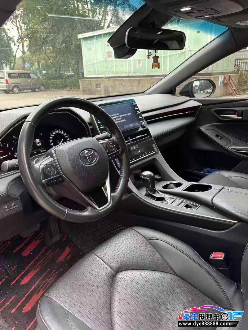 20年丰田亚洲龙轿车抵押车出售