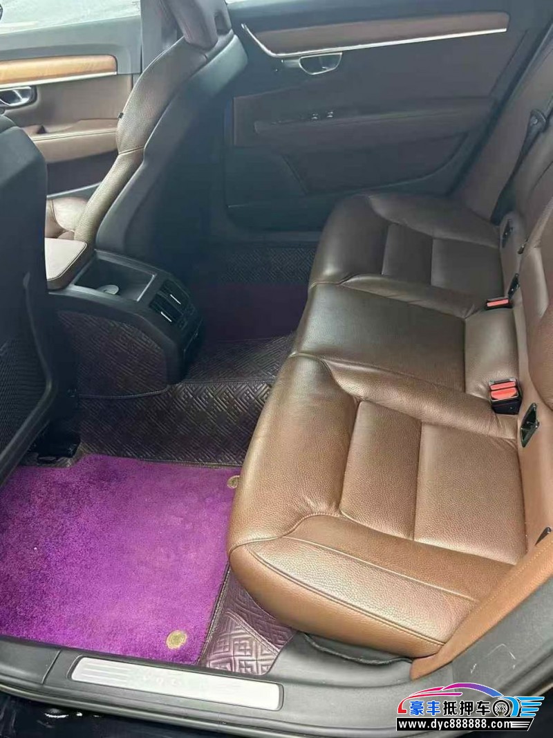 19年沃尔沃S90轿车抵押车出售