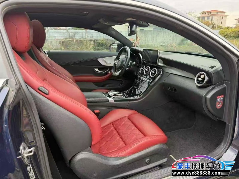 18年奔驰C轿车抵押车出售