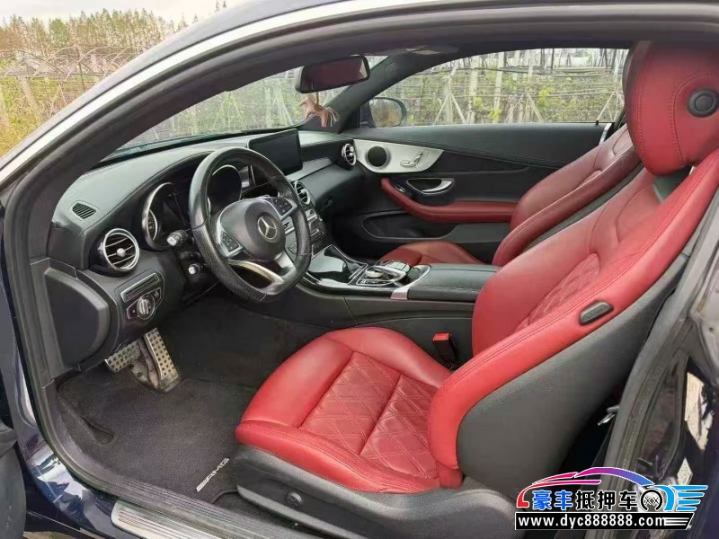 18年奔驰C轿车抵押车出售