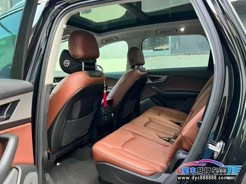 16年奥迪Q7轿车抵押车出售