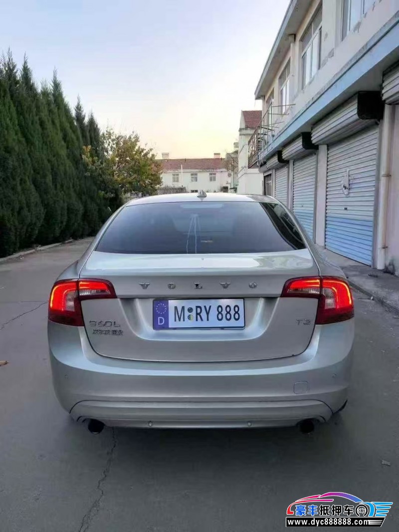 18年沃尔沃S60轿车抵押车出售