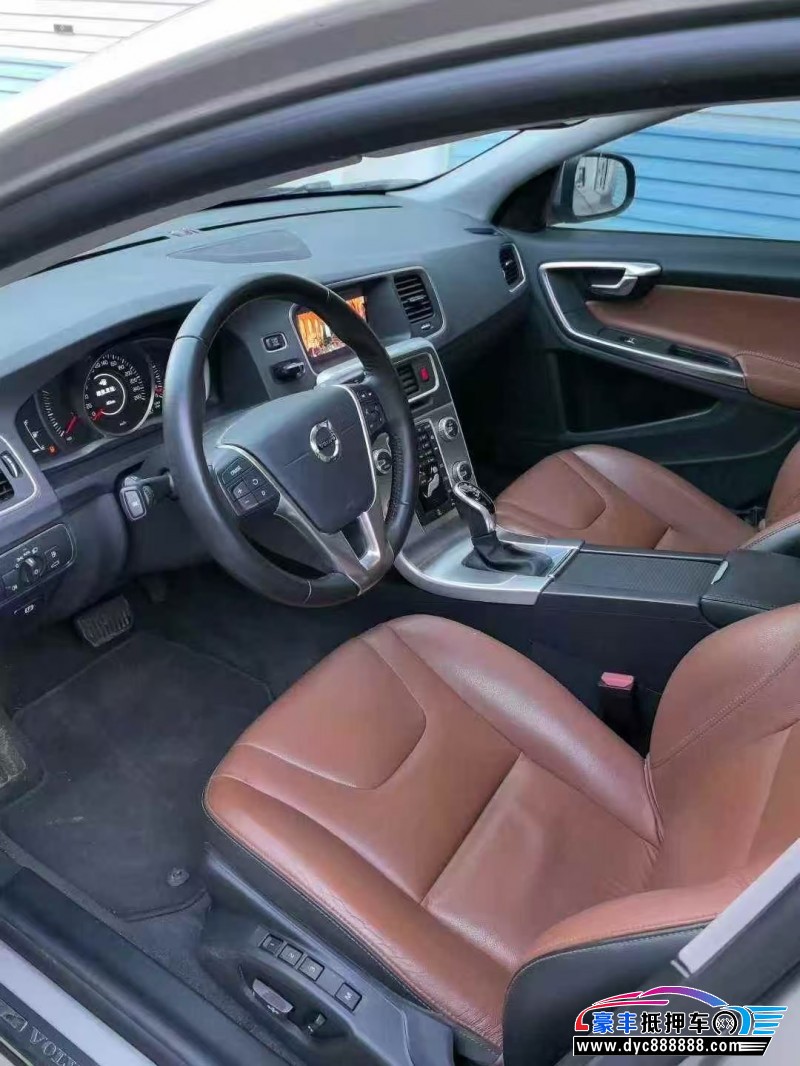 18年沃尔沃S60轿车抵押车出售