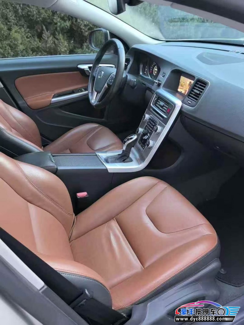 18年沃尔沃S60轿车抵押车出售