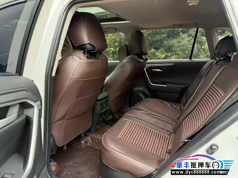 23年丰田威兰达轿车抵押车出售