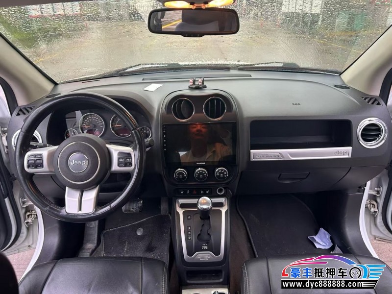 16年Jeep指南者轿车抵押车出售