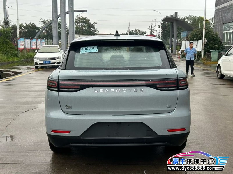 25年零跑C11轿车抵押车出售