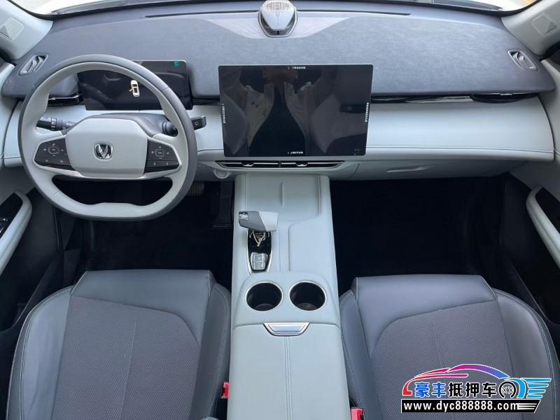 25年长安长安UNI轿车抵押车出售