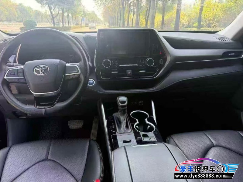 22年丰田汉兰达轿车抵押车出售