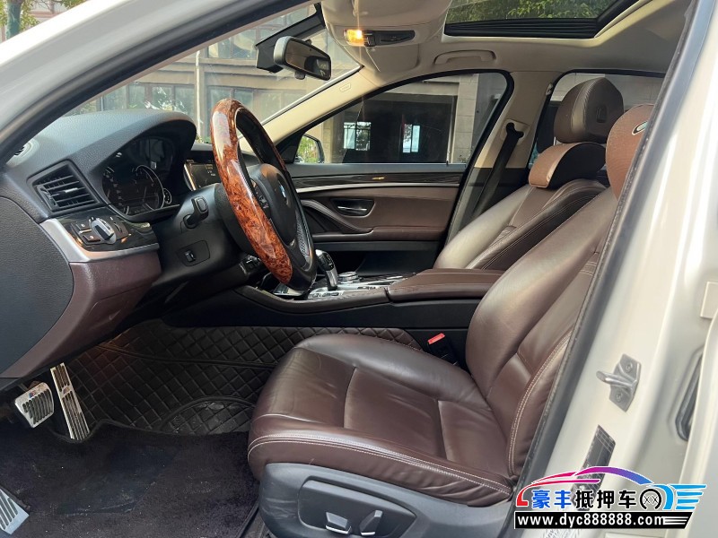 17年宝马5系轿车抵押车出售