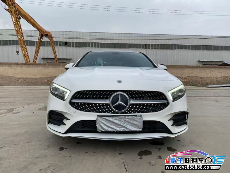 20年奔驰A轿车抵押车出售