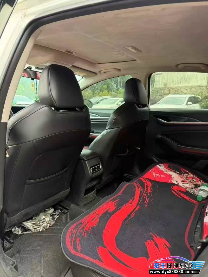 20年长安逸动轿车抵押车出售