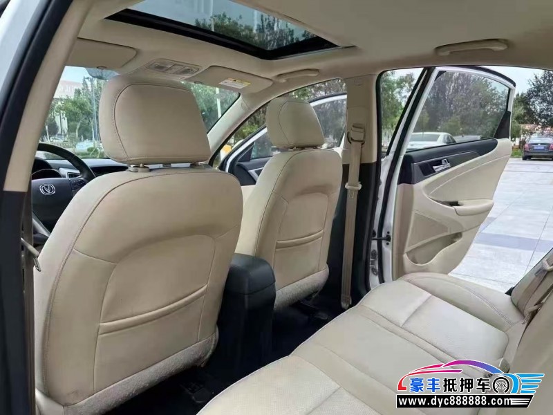 18年长安逸动轿车抵押车出售