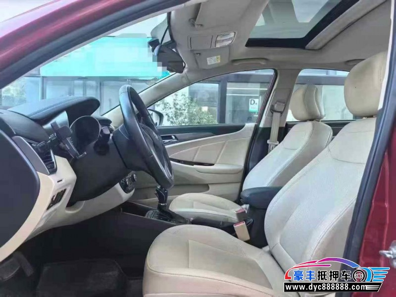 17年长安逸动轿车抵押车出售