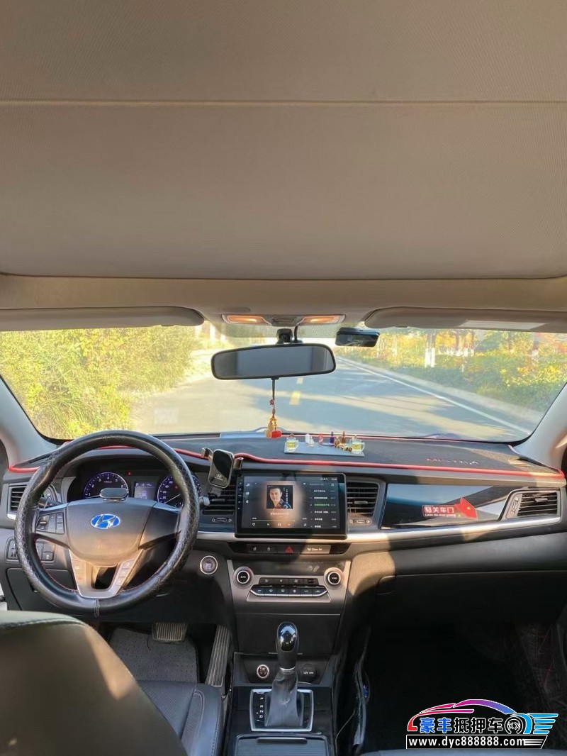 18年现代名图轿车抵押车出售