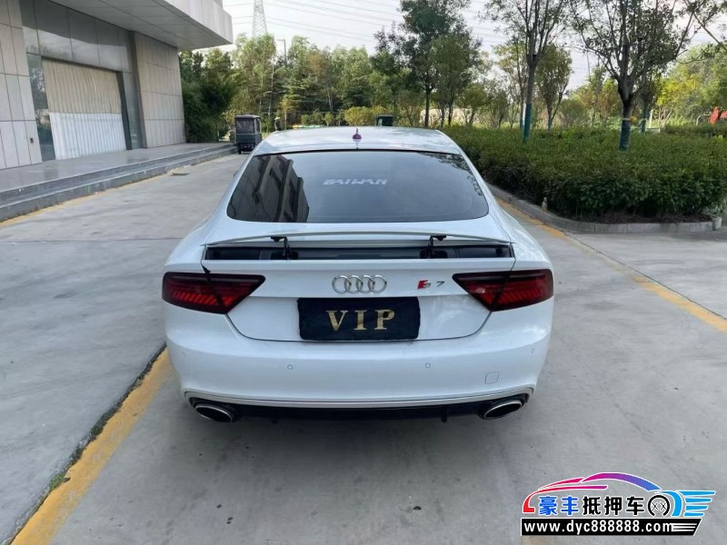 14年奥迪A7轿车抵押车出售