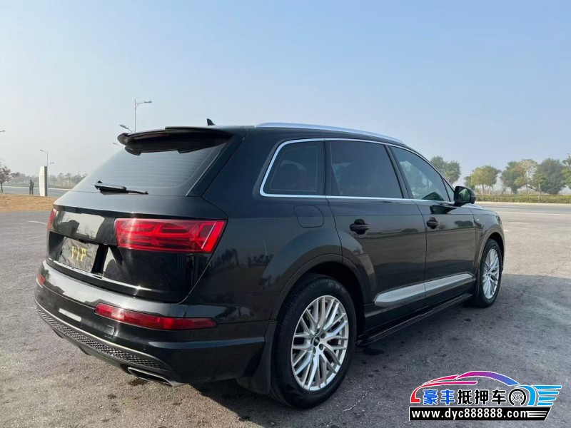 17年奥迪Q7轿车抵押车出售