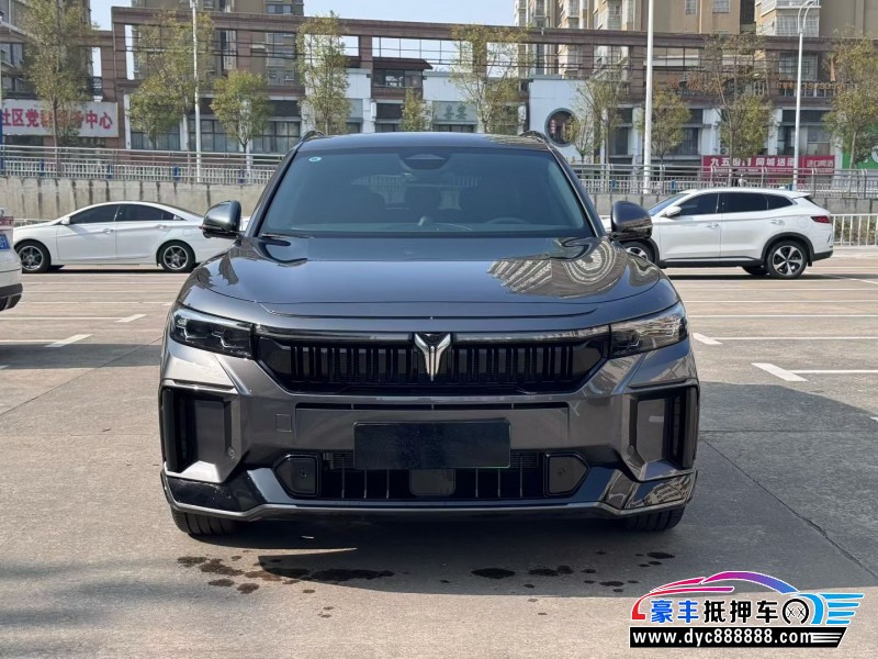 25年岚图FREE轿车抵押车出售