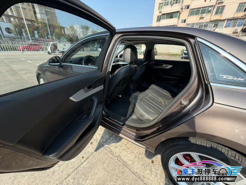 19年奥迪A4L轿车抵押车出售