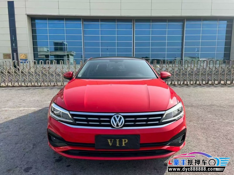 抵押车出售21年大众凌渡轿车