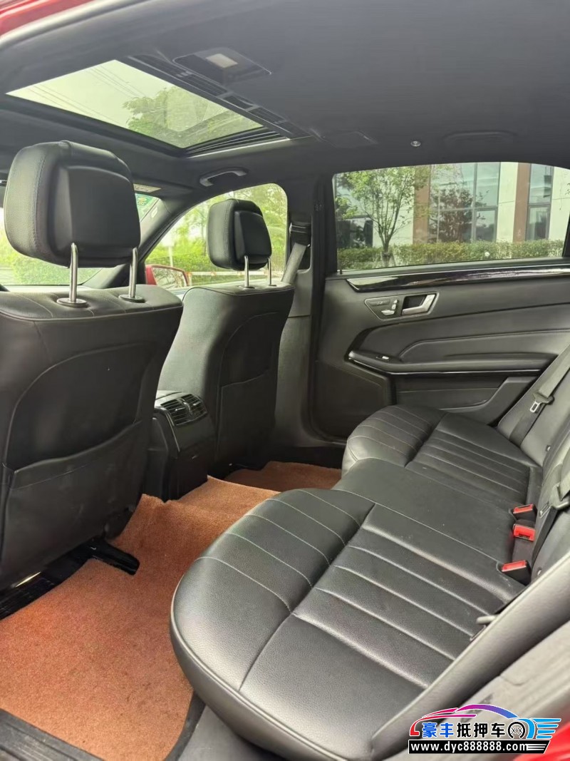 14年奔驰E轿车抵押车出售