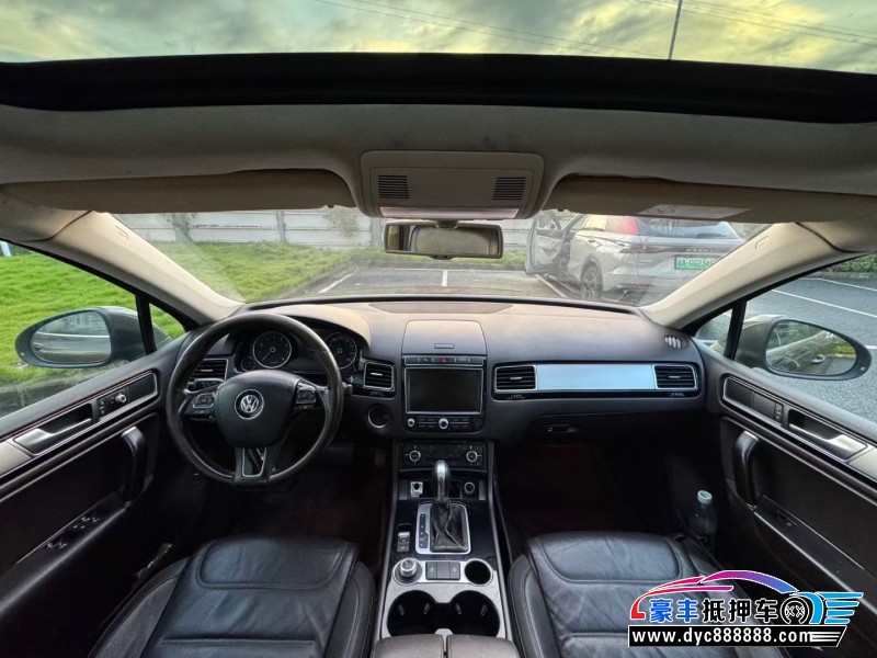 16年大众途锐轿车抵押车出售