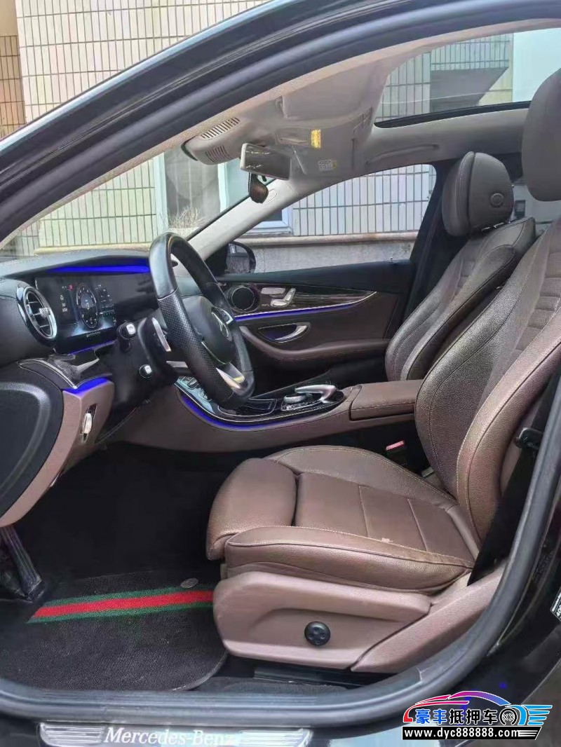 17年奔驰E轿车抵押车出售