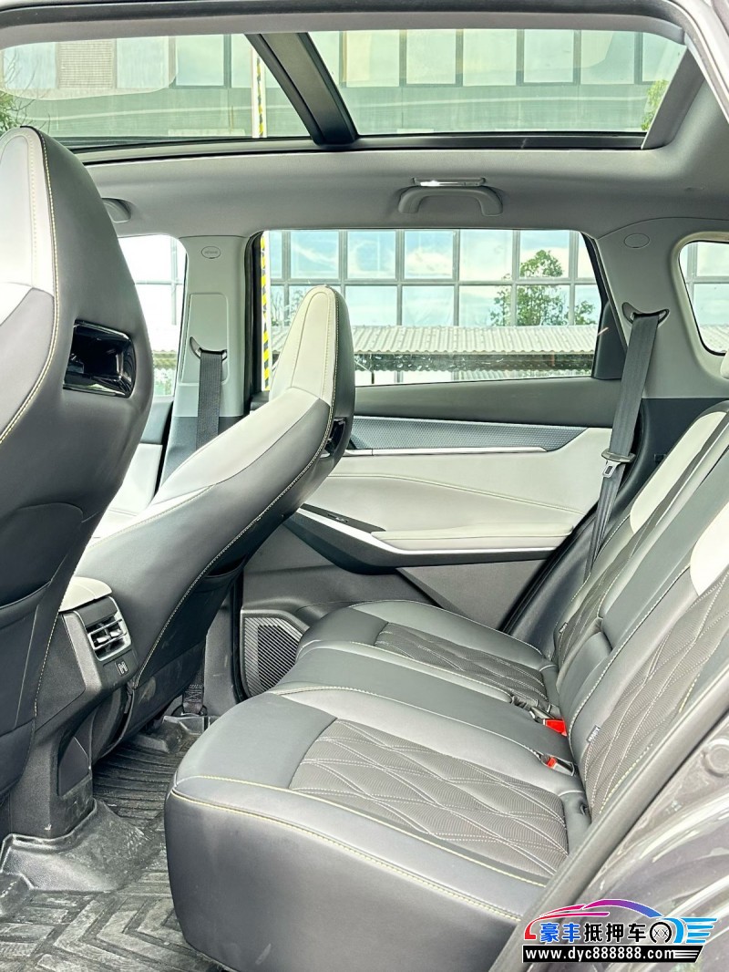 25年长安CS75轿车抵押车出售