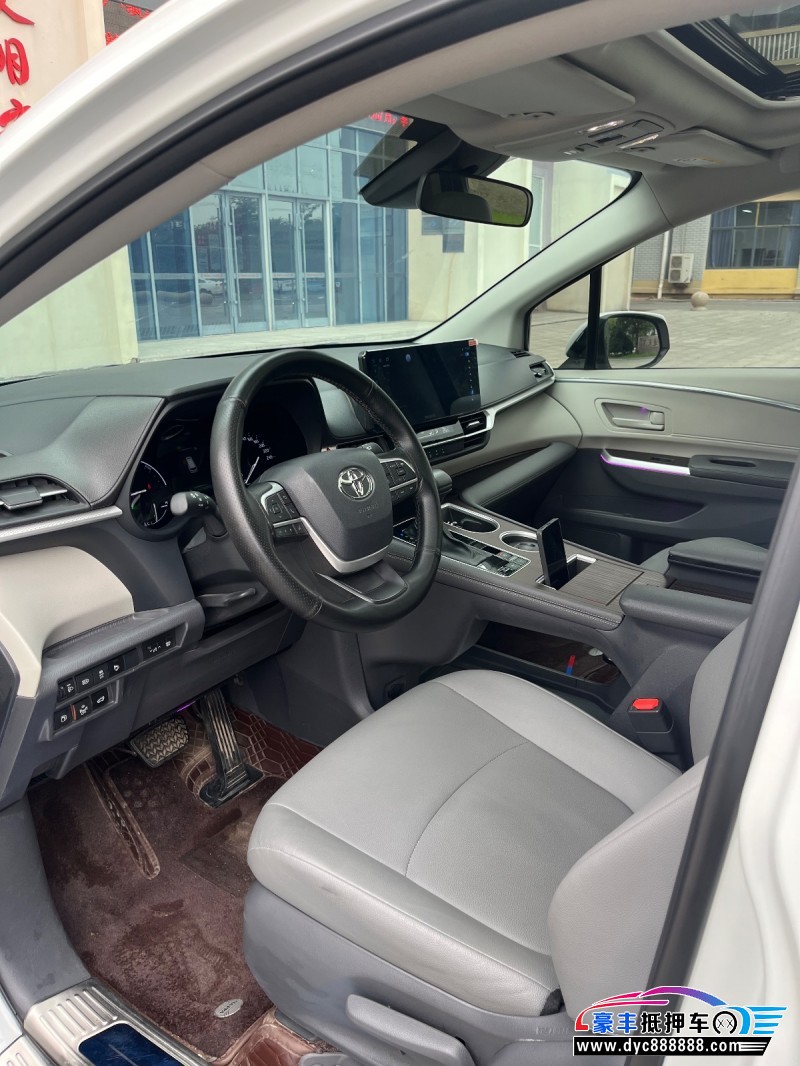 24年丰田格瑞维亚MPV抵押车出售