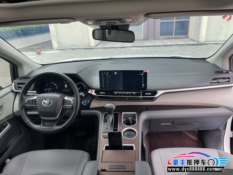 24年丰田格瑞维亚MPV抵押车出售