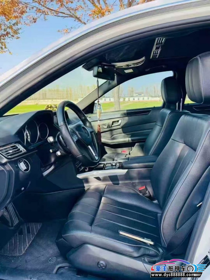 15年奔驰E轿车抵押车出售