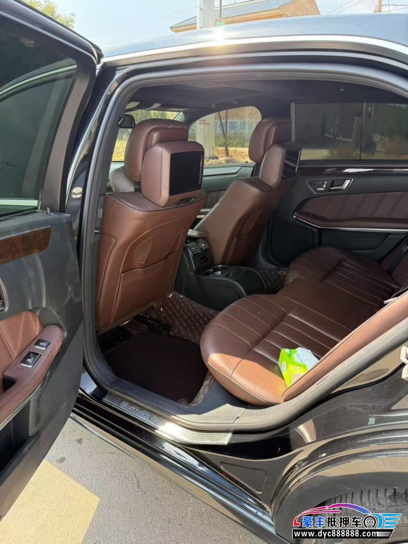 15年奔驰E轿车抵押车出售