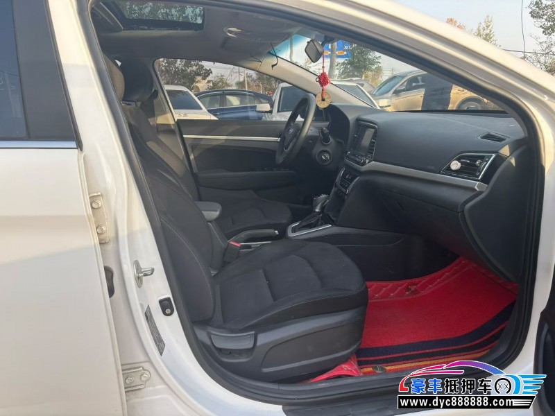 17年现代领动轿车抵押车出售