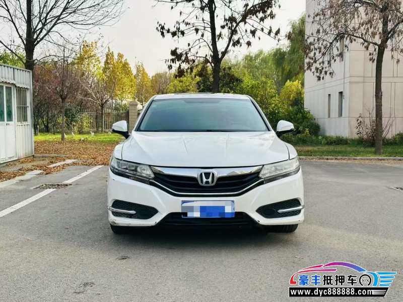 抵押车出售17年本田思铂睿轿车