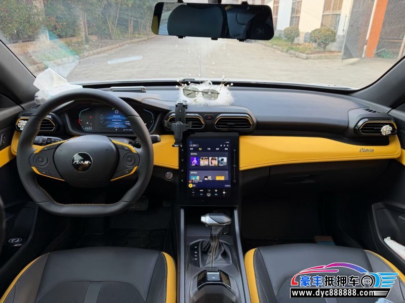 23年东风风神奕炫轿车抵押车出售