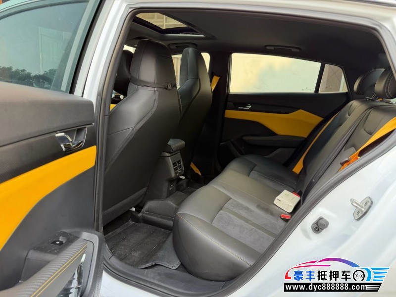 23年东风风神奕炫轿车抵押车出售