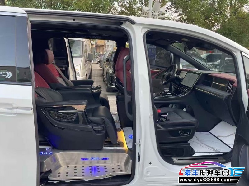 23年传祺M8轿车抵押车出售