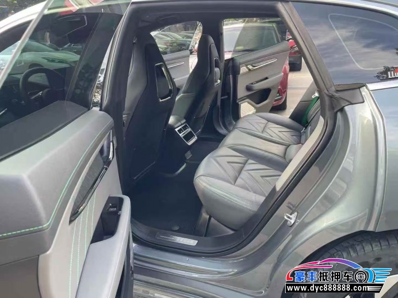 22年极氪001轿车抵押车出售