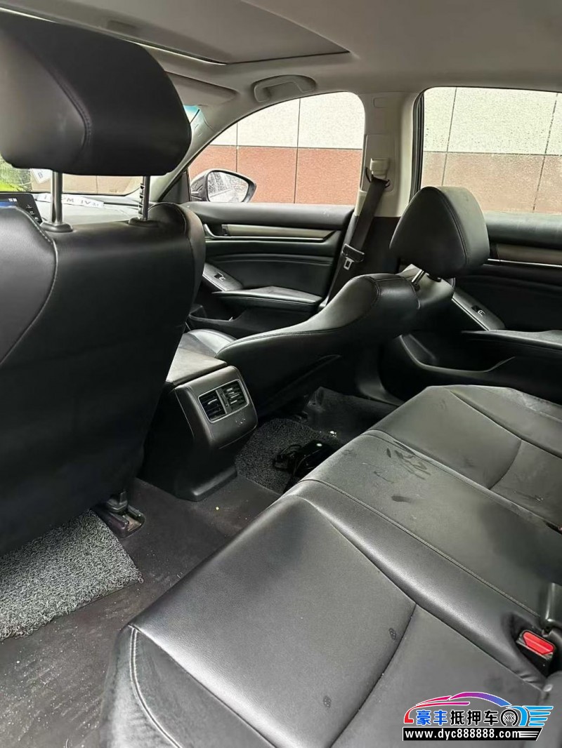 21年本田雅阁轿车抵押车出售