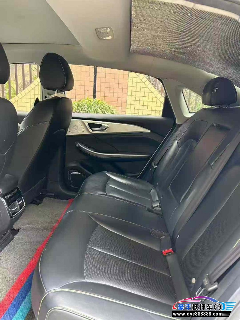 22年荣威i6轿车抵押车出售