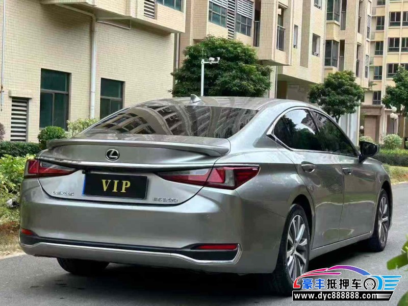 20年雷克萨斯ES轿车抵押车出售