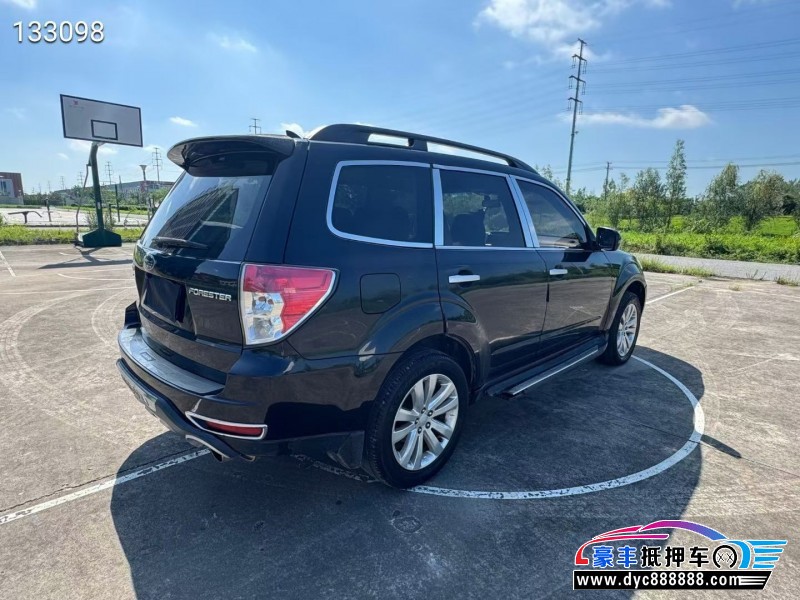 13年斯巴鲁森林人轿车抵押车出售