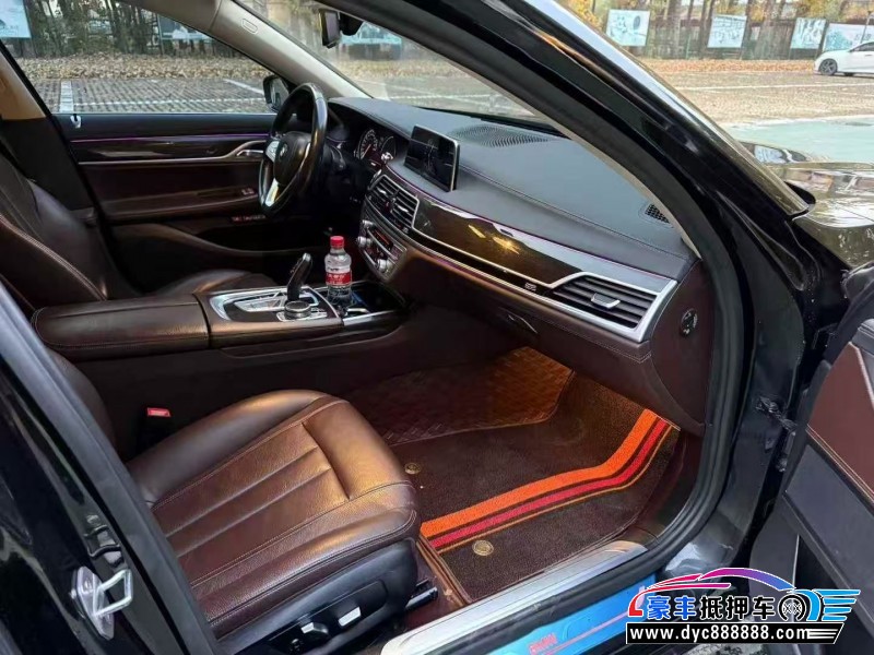 17年宝马7系轿车抵押车出售